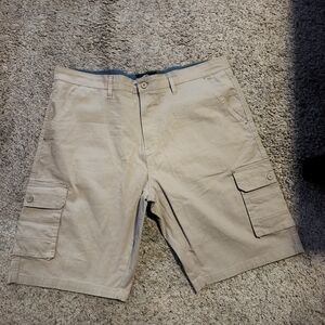 Men's Tan Cargo Shorts